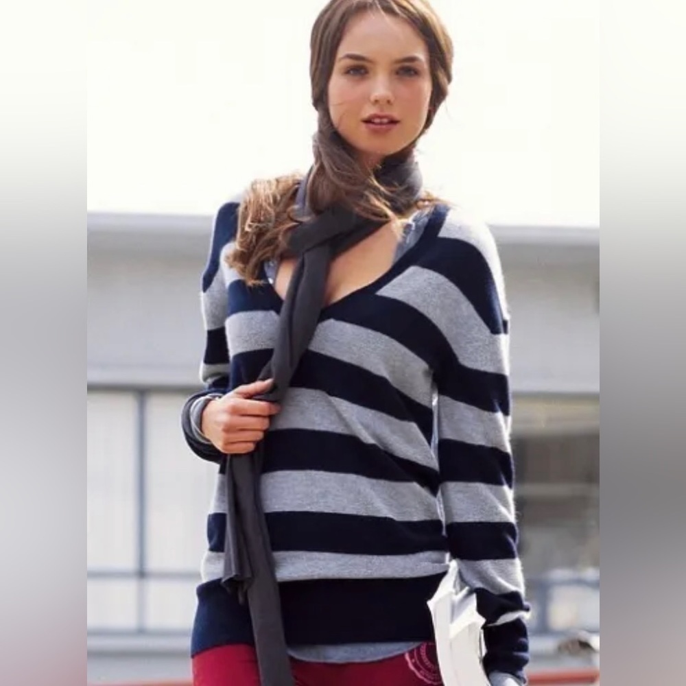 ANGORA Rugby Stripe V Neck Tunic Victoria's Secret PINK Sweater Blue Y2K